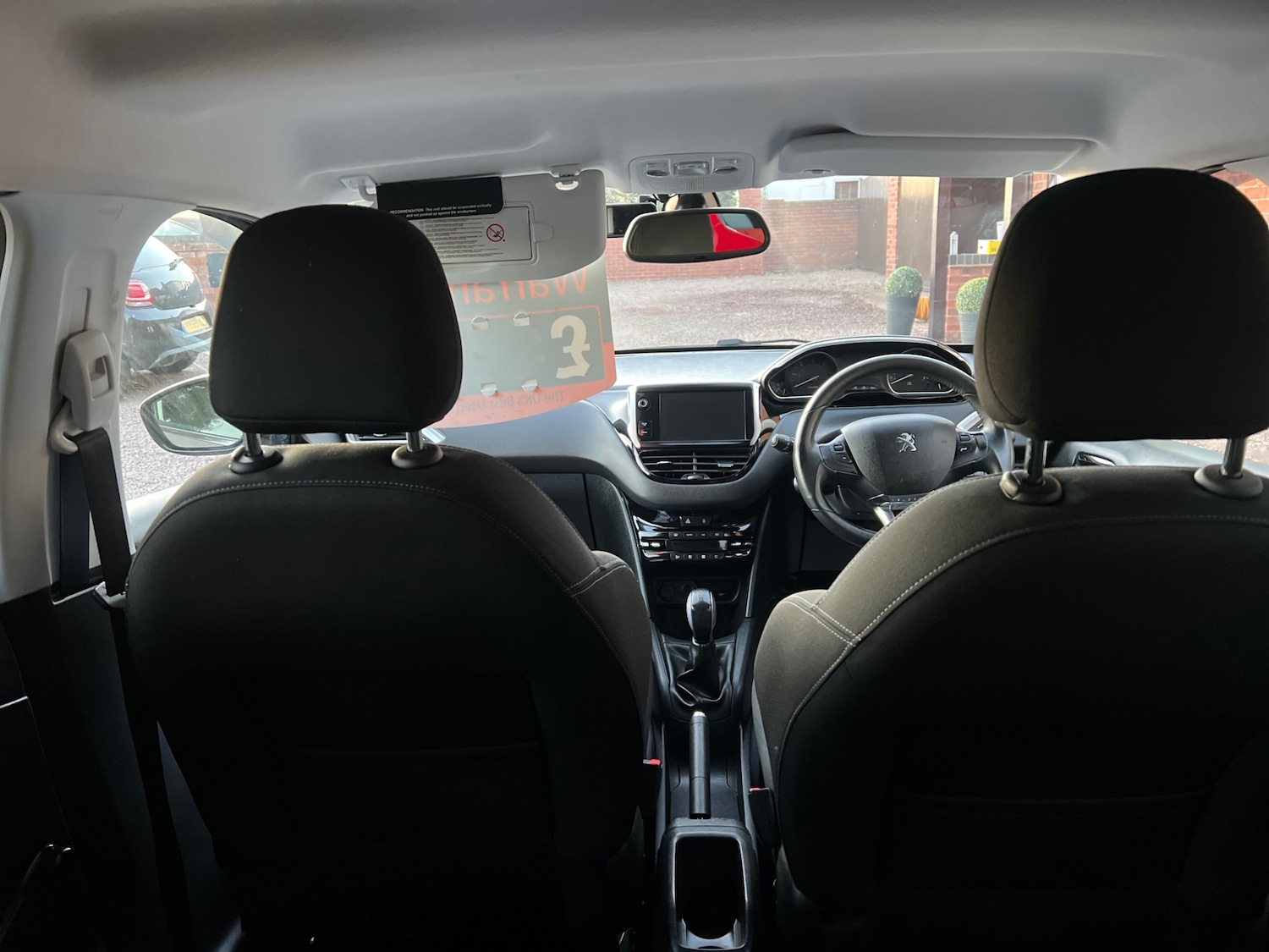 Used Peugeot 208 2014 for sale - 76640124: Photo 15