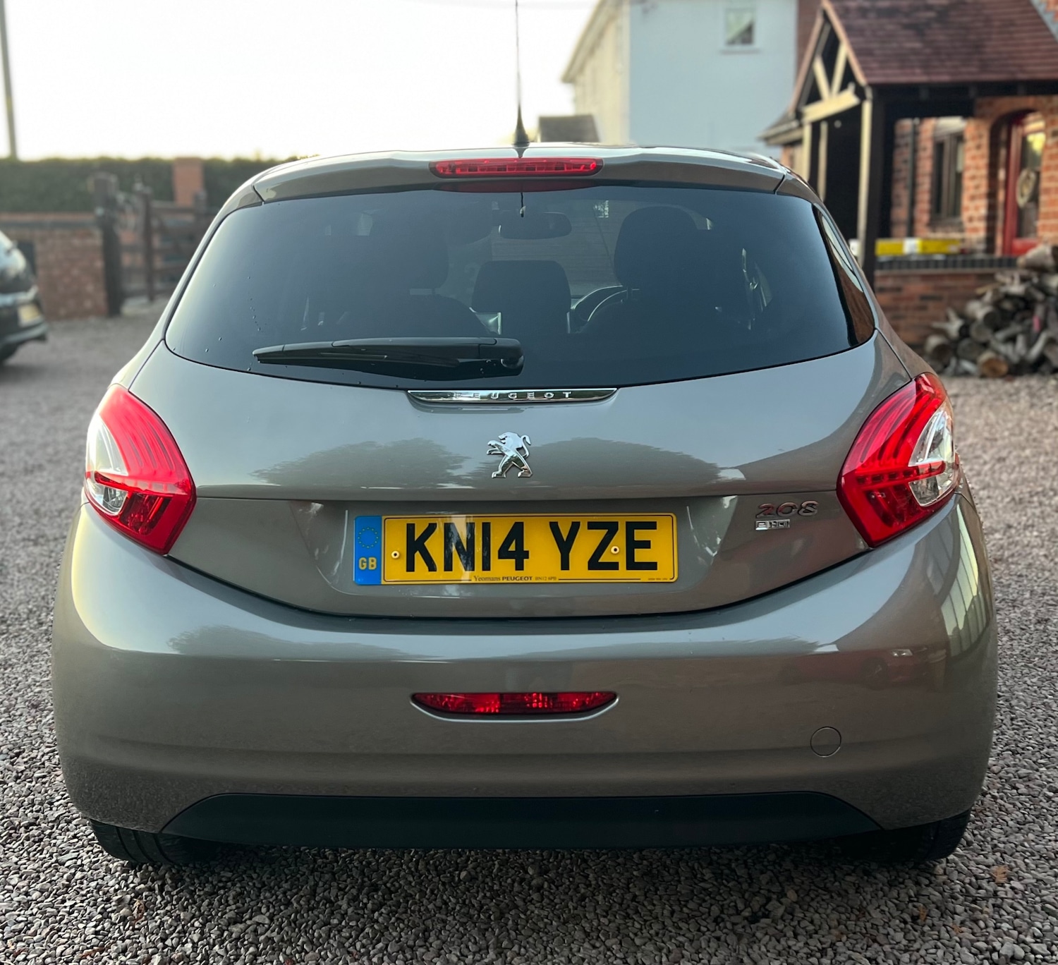 Used Peugeot 208 2014 for sale - 76640124: Photo 26