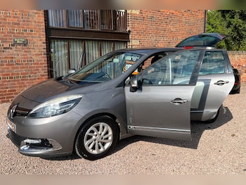 Used Renault Scenic 2014 for sale - 78467766: Photo