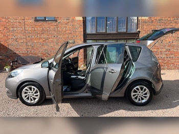 Used Renault Scenic 2014 for sale - 78467766: Photo