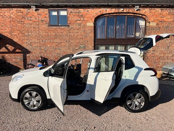 Used Peugeot 2008 2017 for sale - 77906734: Photo