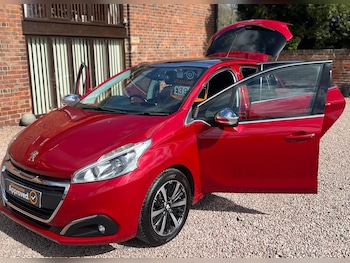 Used Peugeot 208 2017 for sale - 78014372: Photo
