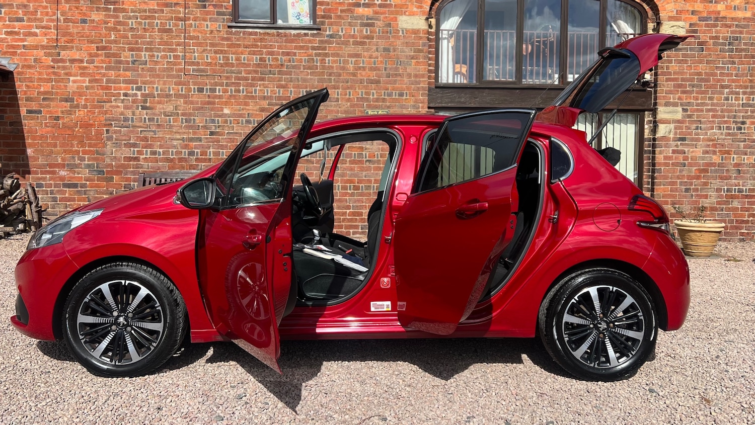 Used Peugeot 208 2017 for sale - 78014372: Photo 2