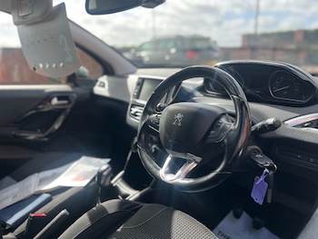 Used Peugeot 208 2017 for sale - 78014372: Photo