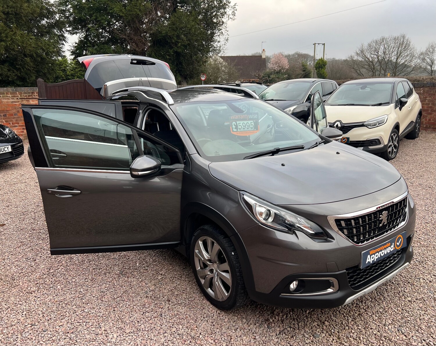 Used Peugeot 2008 2018 for sale - 77798534: Photo 11