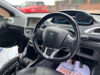 Used Peugeot 2008 2018 for sale - 77798534: Photo