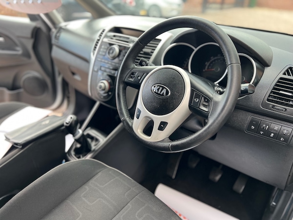 Used Kia Venga 2013 for sale - 74952210: Photo 8