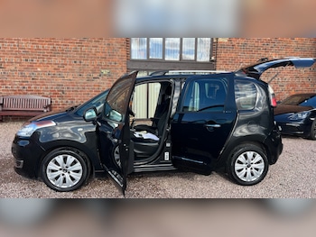Used Citroen C3 Picasso 2012 for sale - 77681906: Photo