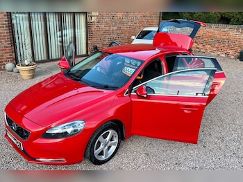 Volvo - V40