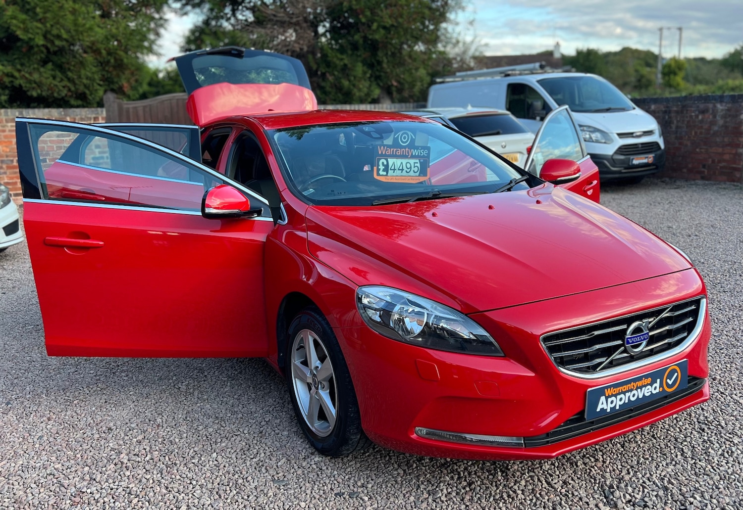 Used Volvo V40 2015 for sale - 76057073: Photo 25