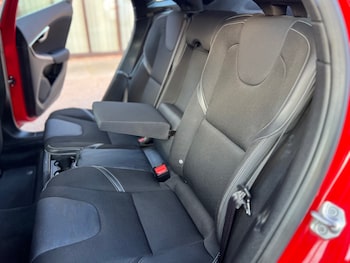 Used Volvo V40 2015 for sale - 76057073: Photo 4