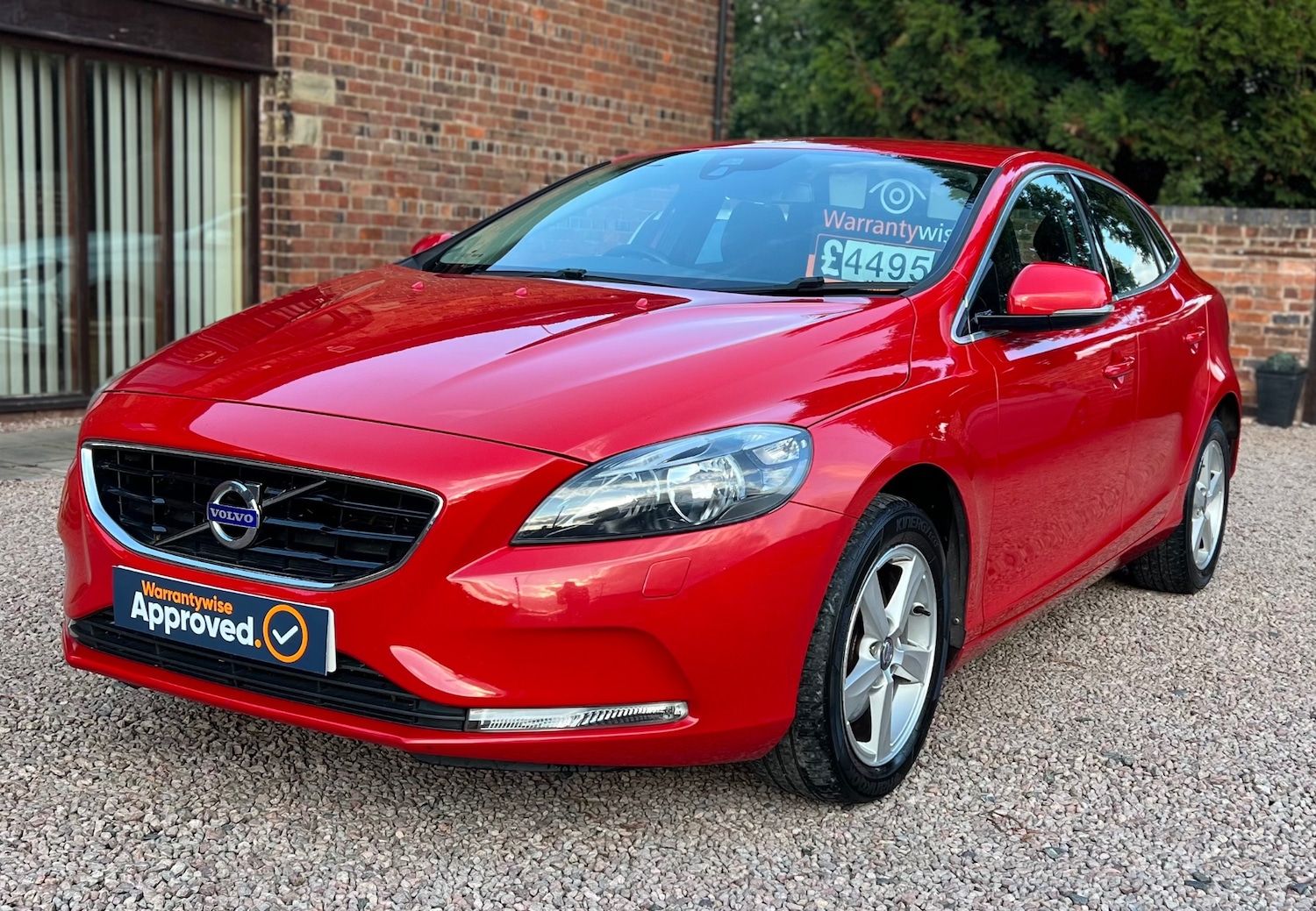 Used Volvo V40 2015 for sale - 76057073: Photo 9