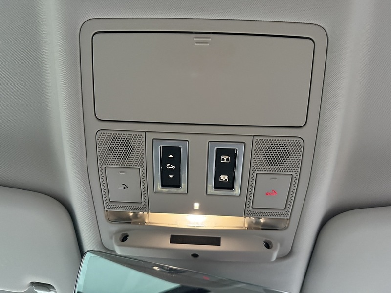 Used Land Rover Defender 2020 for sale - 77042393: Photo 16