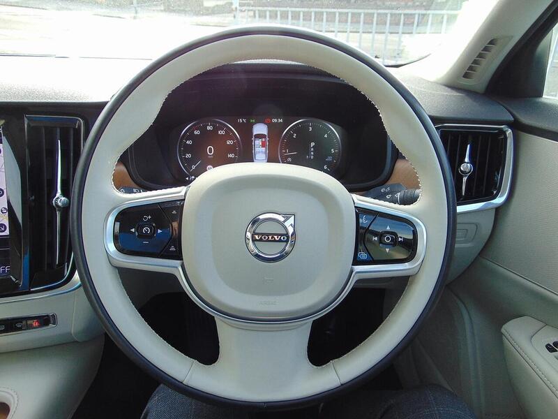 Used Volvo S90 2017 for sale - 77042363: Photo 28