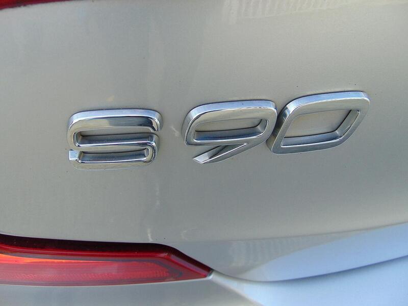 Used Volvo S90 2017 for sale - 77042363: Photo 35