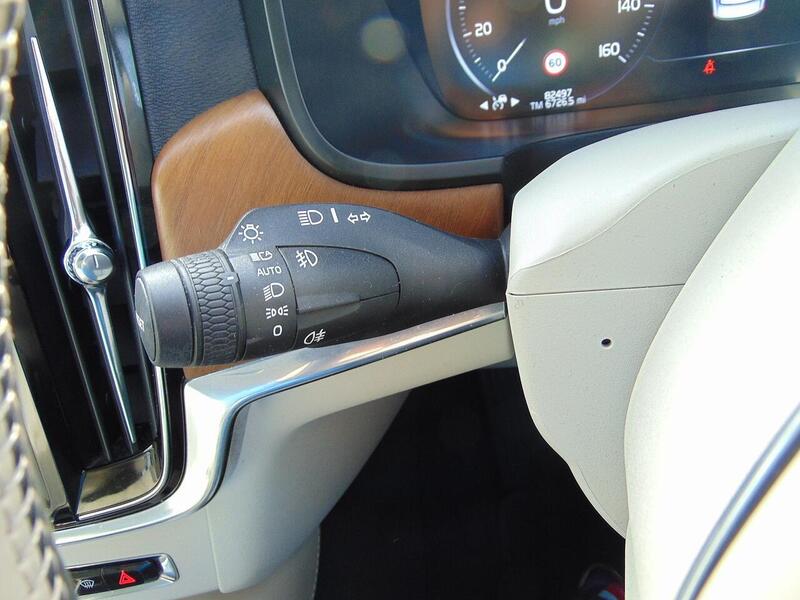 Used Volvo S90 2017 for sale - 77042363: Photo 42