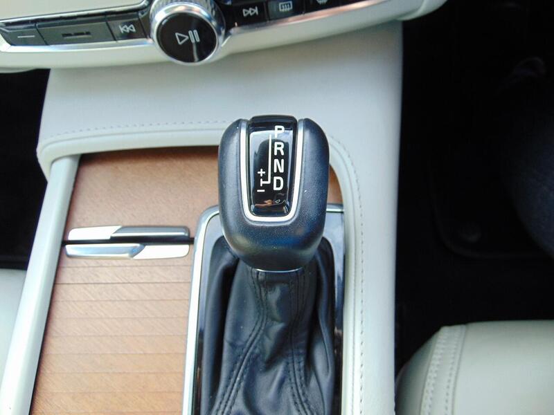 Used Volvo S90 2017 for sale - 77042363: Photo 9