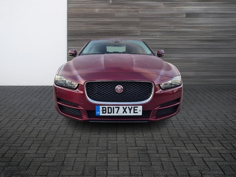 Used Jaguar XE 2017 for sale - 77042427: Photo 2