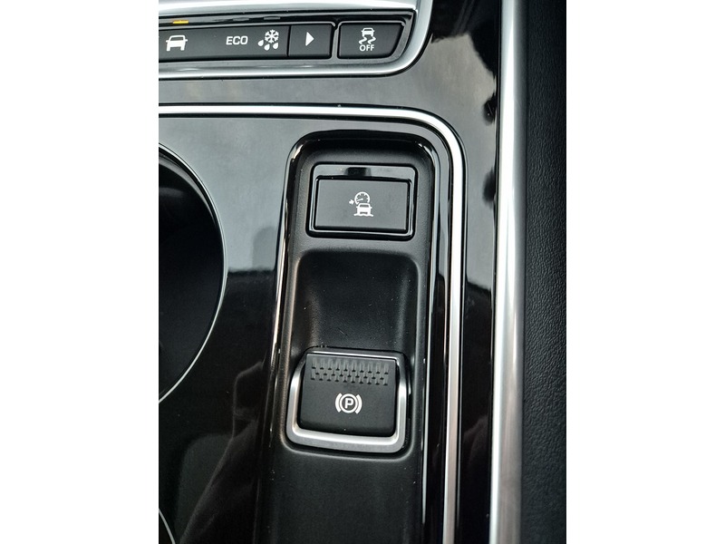 Used Jaguar XE 2017 for sale - 77042427: Photo 23