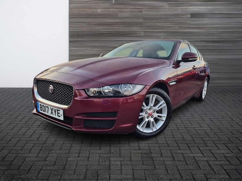 Used Jaguar XE 2017 for sale - 77042427: Photo 3
