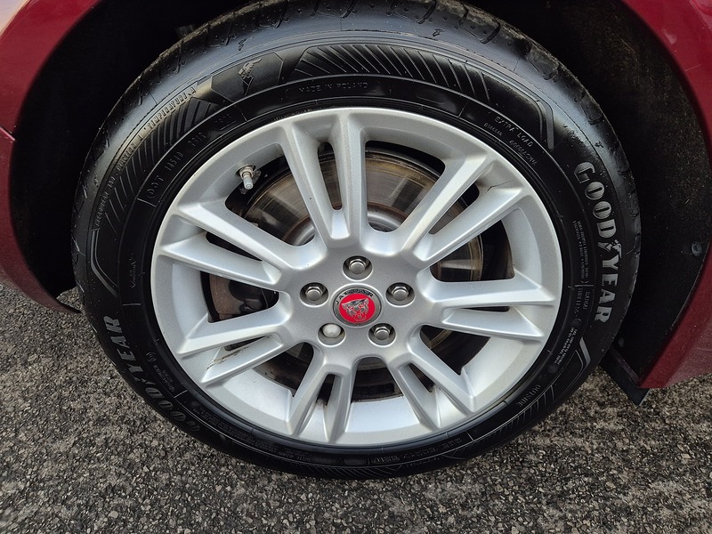 Used Jaguar XE 2017 for sale - 77042427: Photo 33