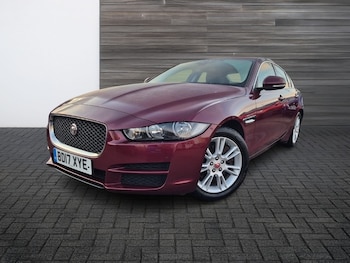 Used Jaguar XE 2017 for sale - 77042427: Photo