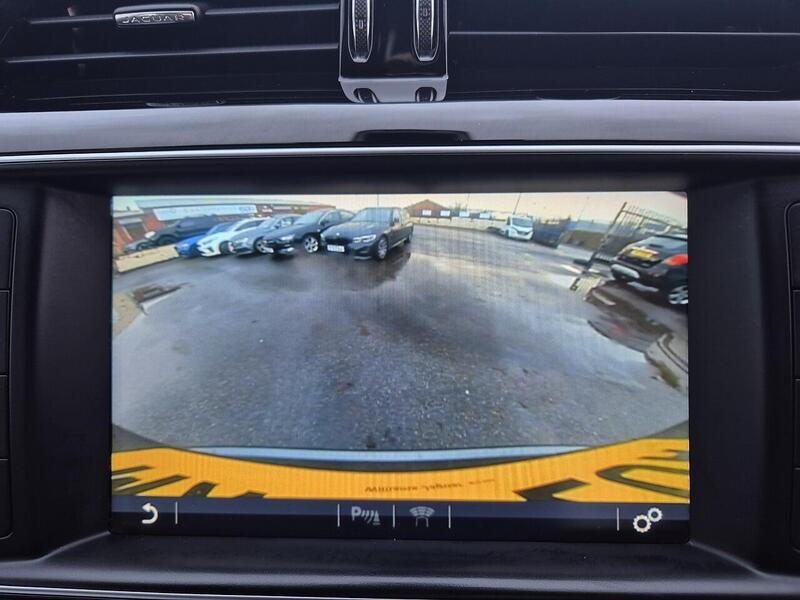 Used Jaguar F-Pace 2017 for sale - 77774266: Photo 39