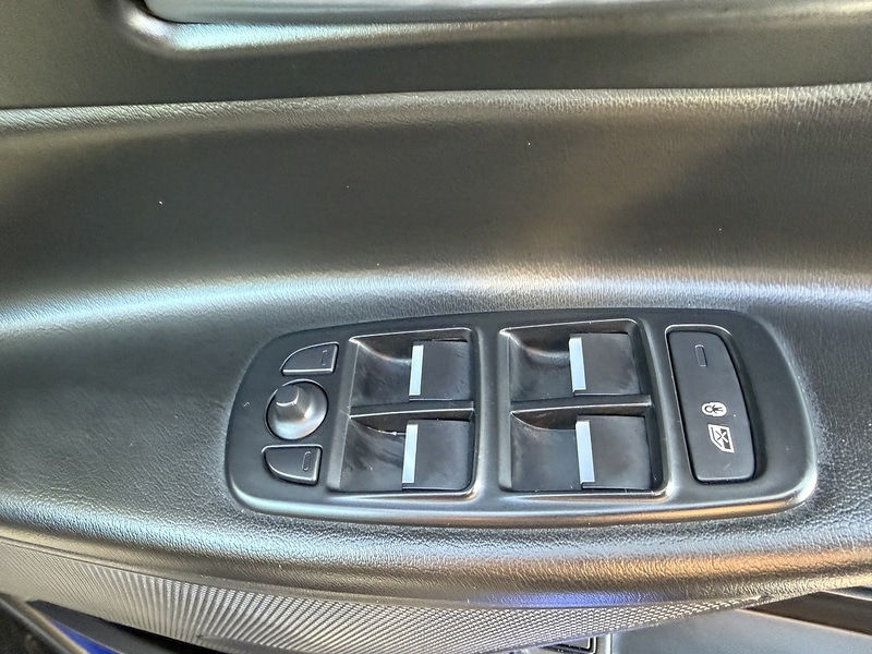 Used Jaguar XE 2018 for sale - 77042416: Photo 16