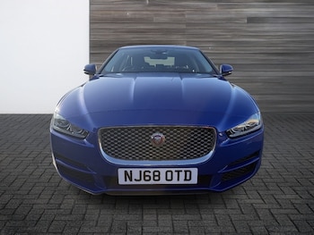 Used Jaguar XE 2018 for sale - 77042416: Photo
