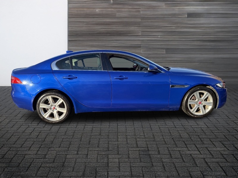 Used Jaguar XE 2018 for sale - 77042416: Photo 4