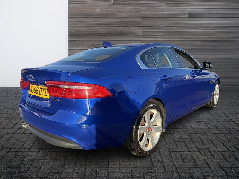 Used Jaguar XE 2018 for sale - 77042416: Photo 5