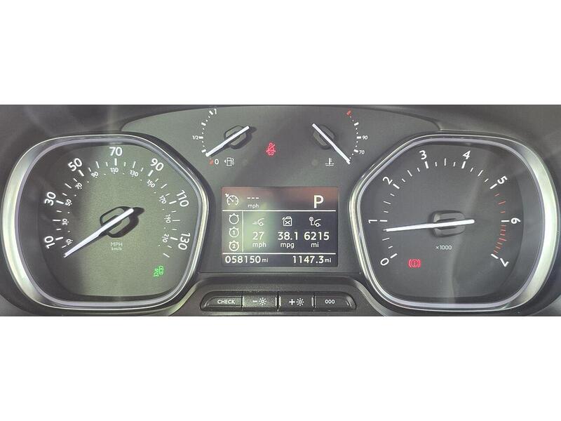 Used Peugeot Traveller 2017 for sale - 77781112: Photo 23