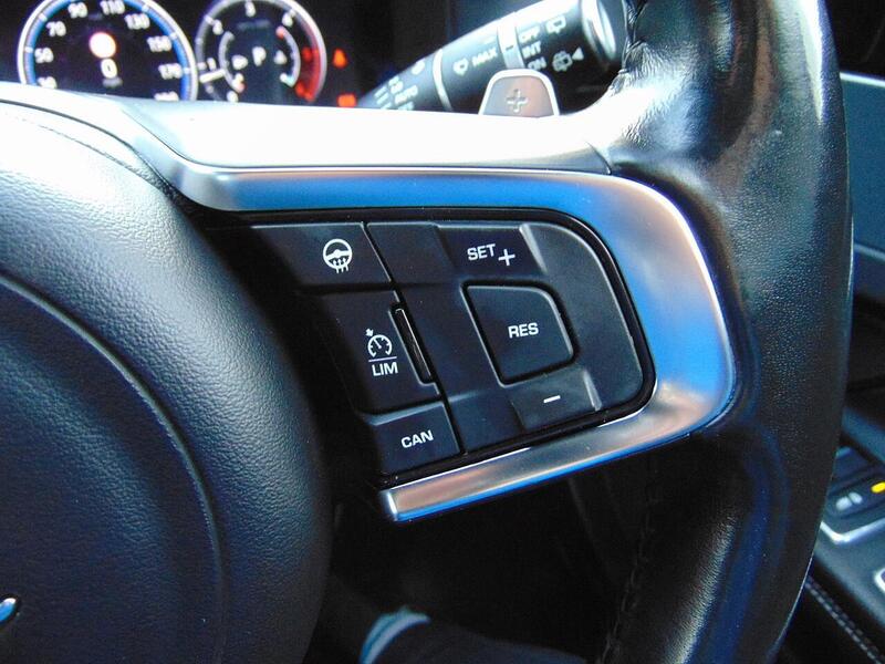 Used Jaguar XF 2017 for sale - 77200927: Photo 28