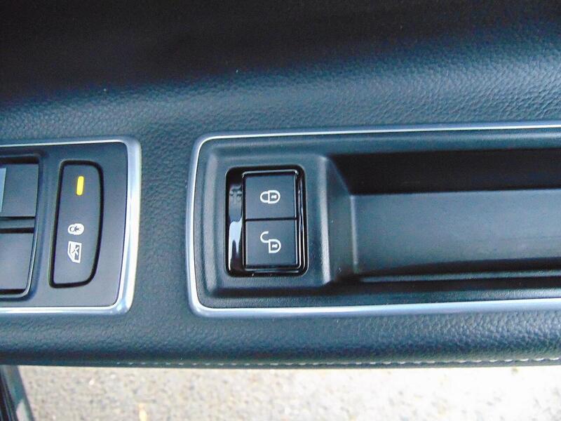 Used Jaguar XF 2017 for sale - 77200927: Photo 32