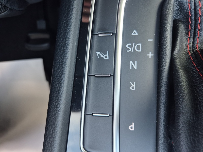 Used Volkswagen Golf 2020 for sale - 77233462: Photo 24