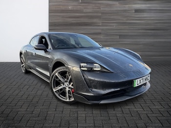 Used Porsche Taycan 2021 for sale - 77042409: Photo