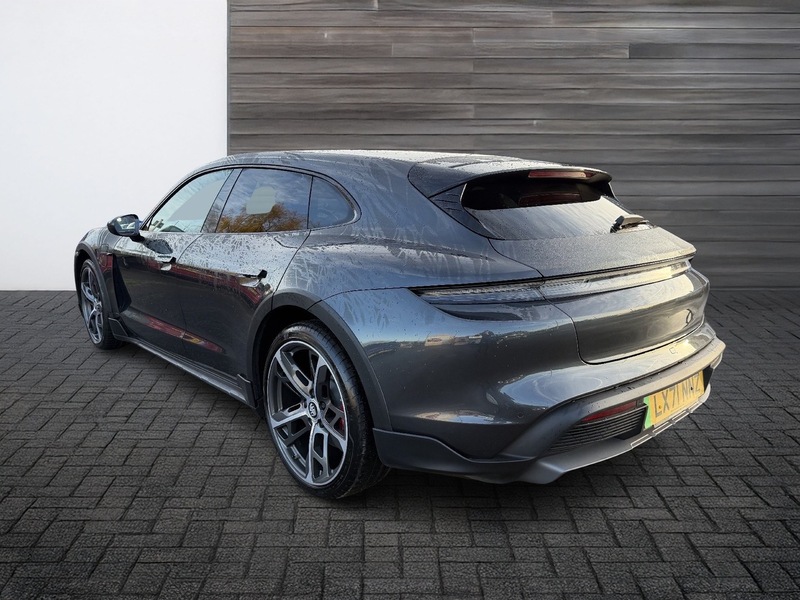 Used Porsche Taycan 2021 for sale - 77042409: Photo 4