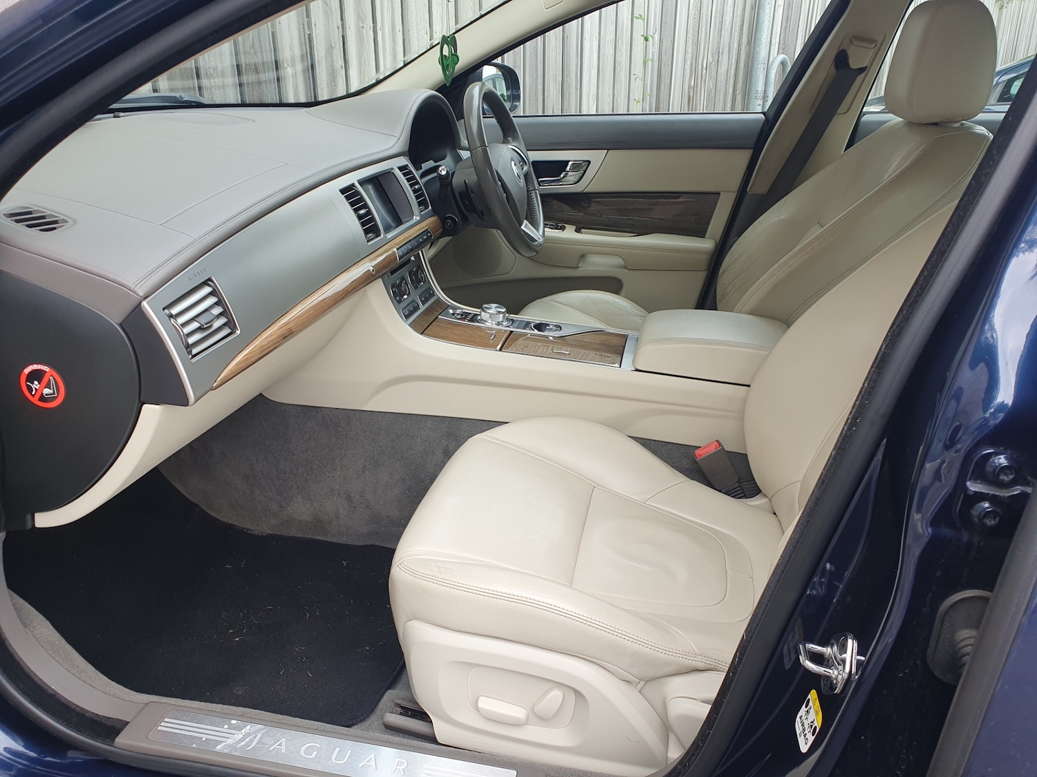 Used Jaguar XF 2012 for sale - 77159999: Photo 9