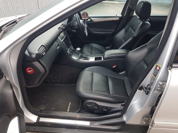Used Mercedes-Benz C-Class 2005 for sale - 73506227: Photo 12