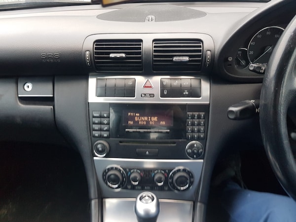 Used Mercedes-Benz C-Class 2005 for sale - 73506227: Photo 14