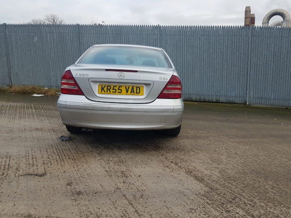 Used Mercedes-Benz C-Class 2005 for sale - 73506227: Photo 7