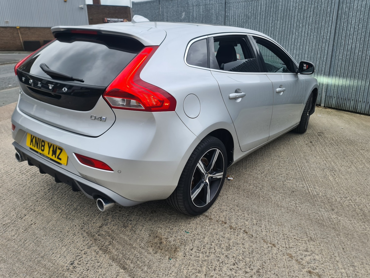 Used Volvo V40 2018 for sale - 77160017: Photo 13