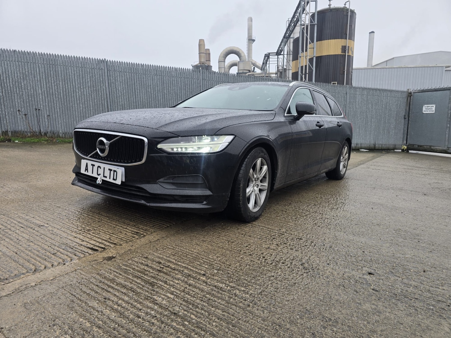 Used Volvo V90 2017 for sale - 77271924: Photo 3