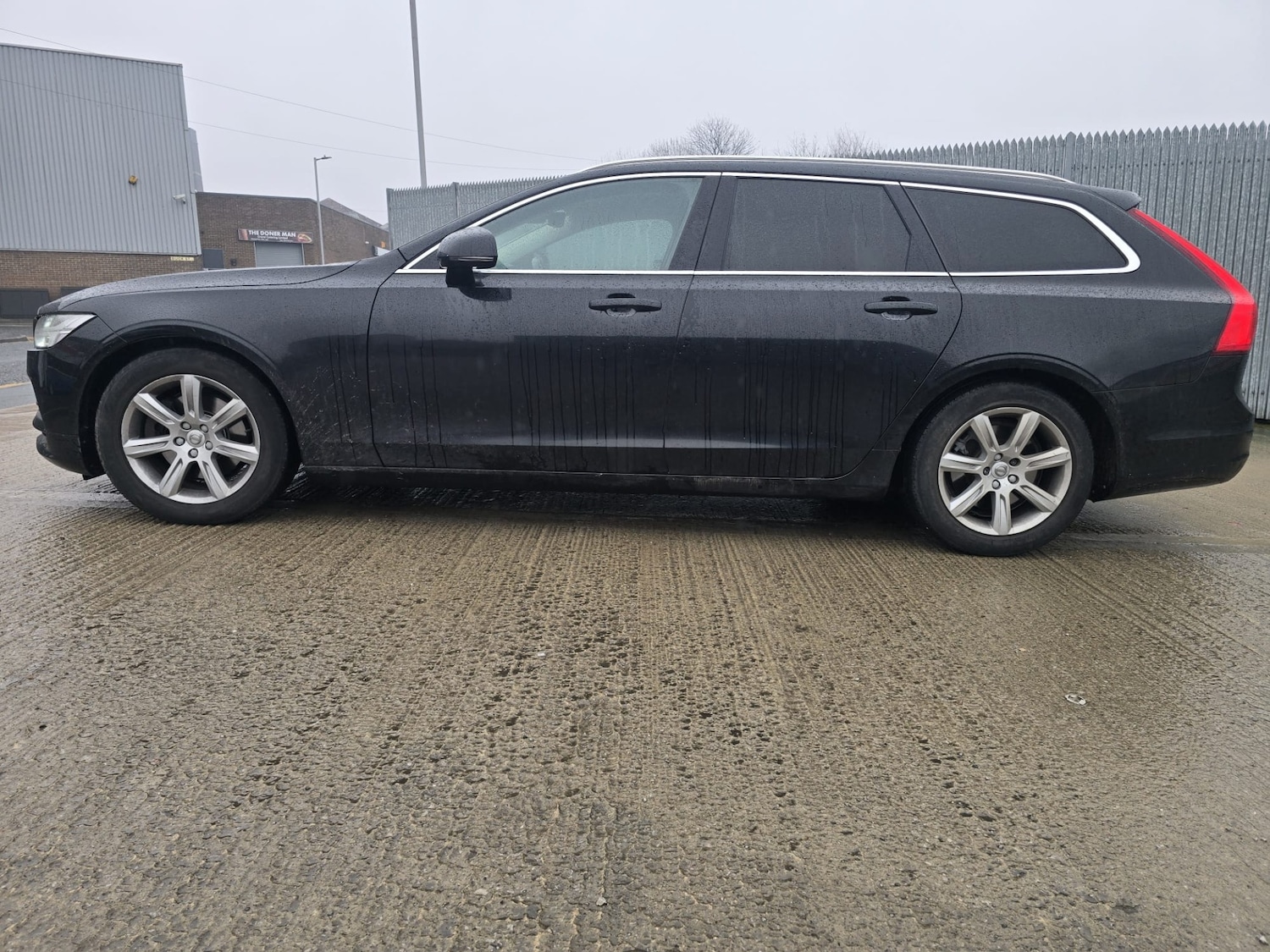 Used Volvo V90 2017 for sale - 77271924: Photo 5