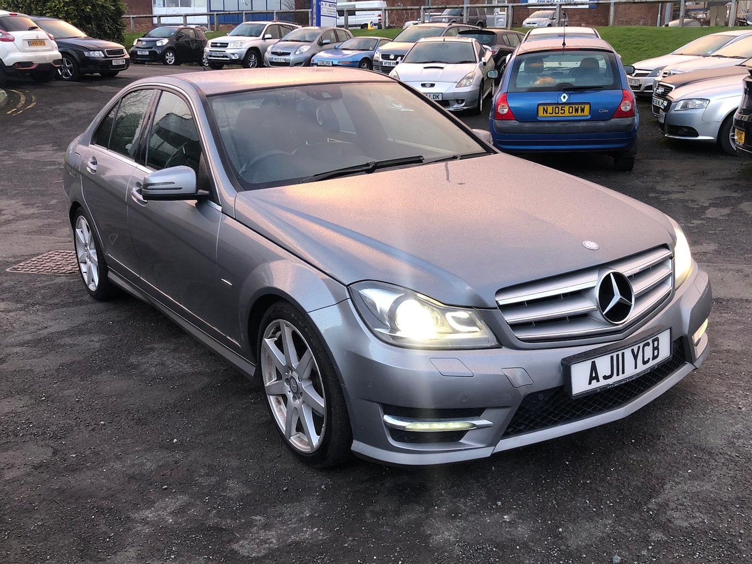 Used Mercedes-Benz C Class 2011 for sale - 77162124: Photo 2