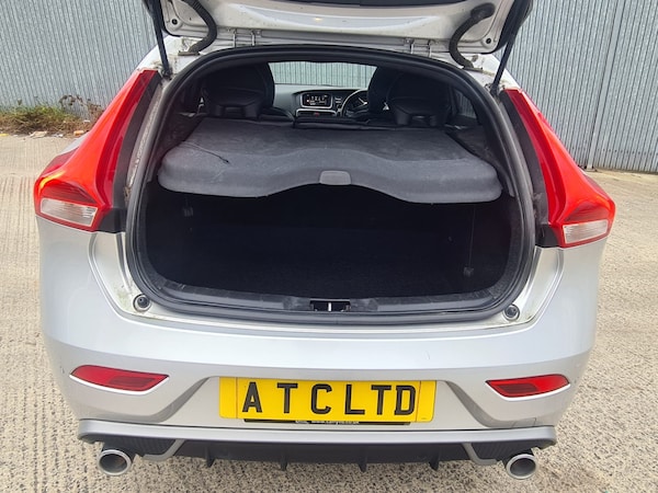 Used Volvo V40 2018 for sale - 73103961: Photo 13