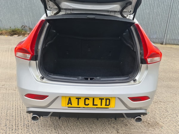 Used Volvo V40 2018 for sale - 73103961: Photo 14