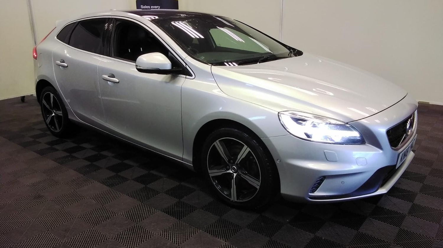 Used Volvo V40 2018 for sale - 73103961: Photo 33