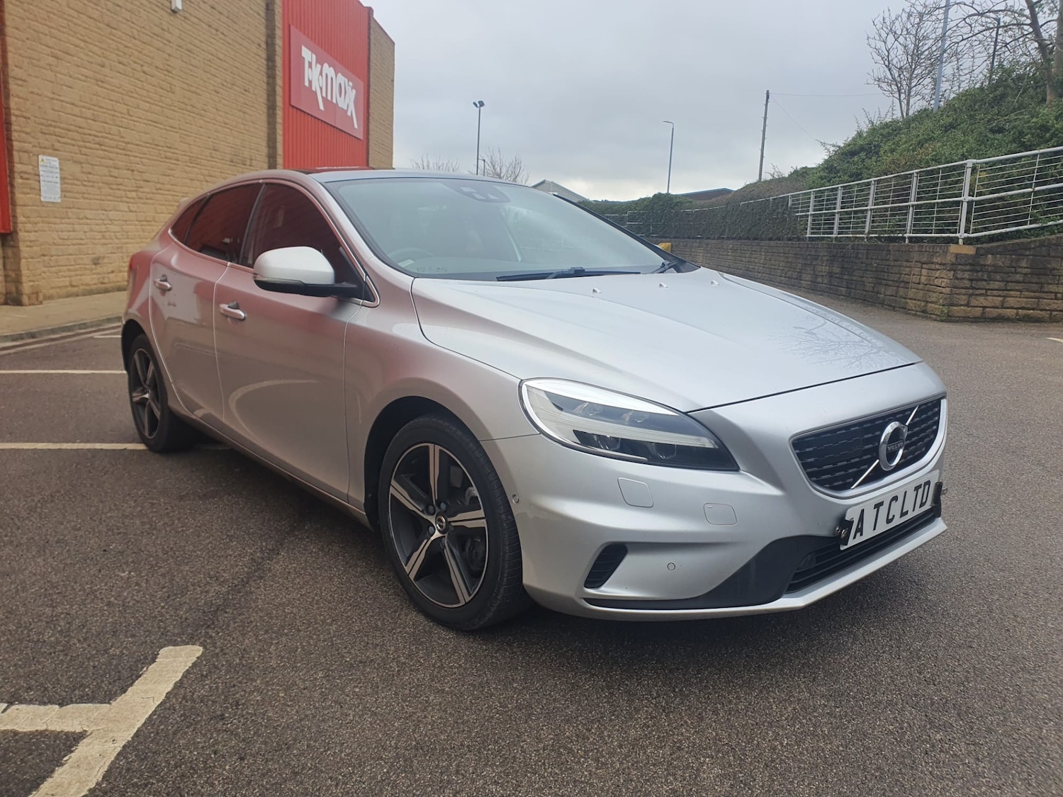 Used Volvo V40 2018 for sale - 73103961: Photo 35