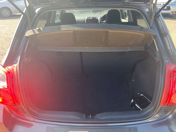 Used Toyota Auris 2010 for sale - 75673361: Photo 18